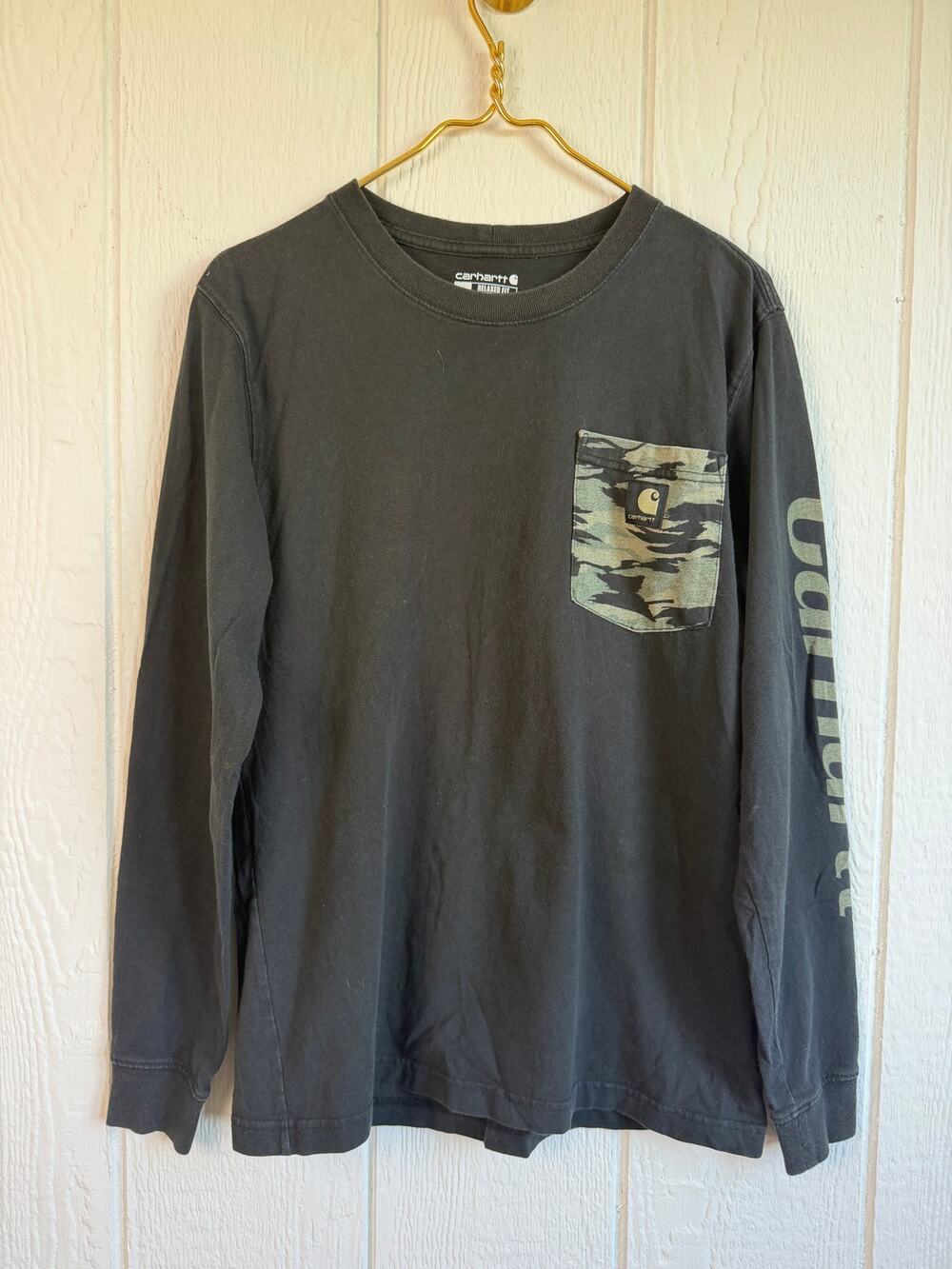 Carhartt T Shirt Mens Small Black Pocket Camo Long Sleeve Relaxed Crew Neck